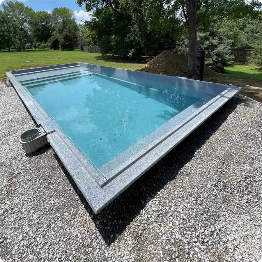 Closing the surround and preparing for pool finishing