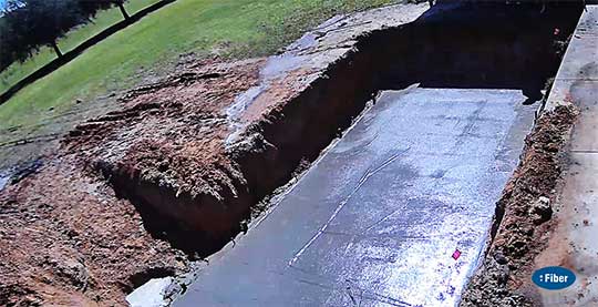 Concreting the base for the pool